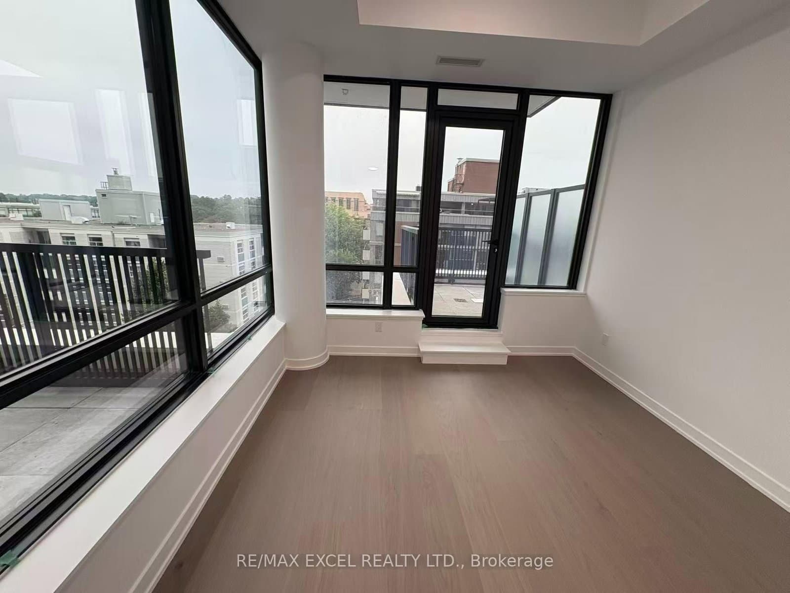 89 Montclair Avenue, Unit 817 thumbnail 4