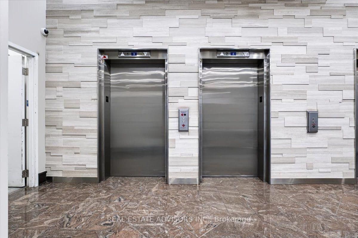 21 Overlea Boulevard, Unit Ph#07 thumbnail 20