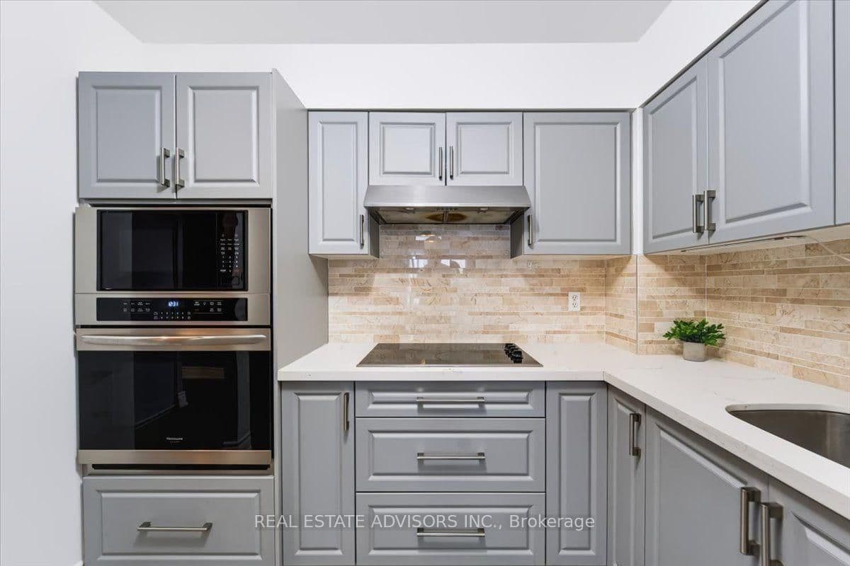 21 Overlea Boulevard, Unit Ph#07 thumbnail 5