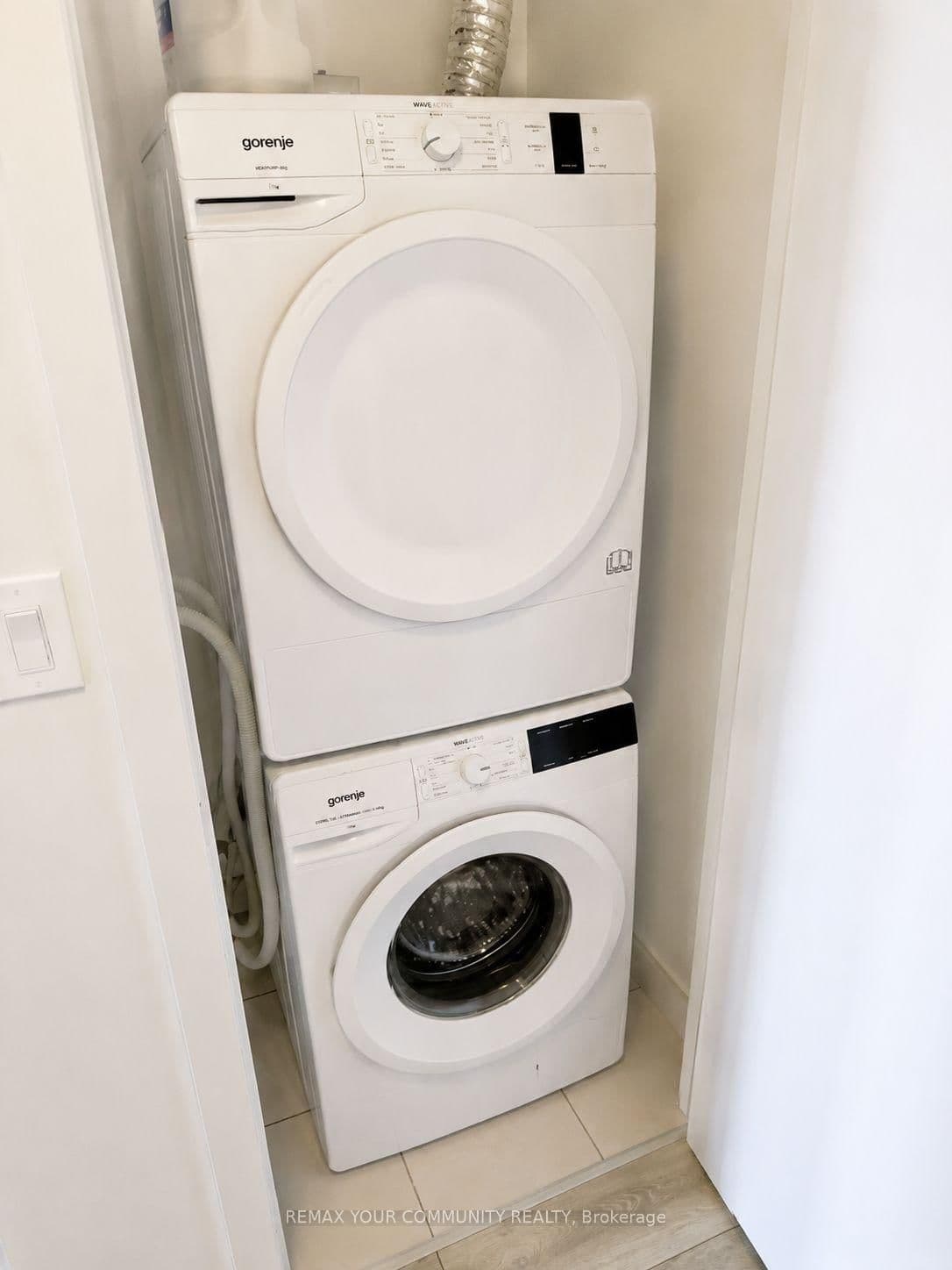 159 Wellesley Street E, Unit 404 thumbnail 15