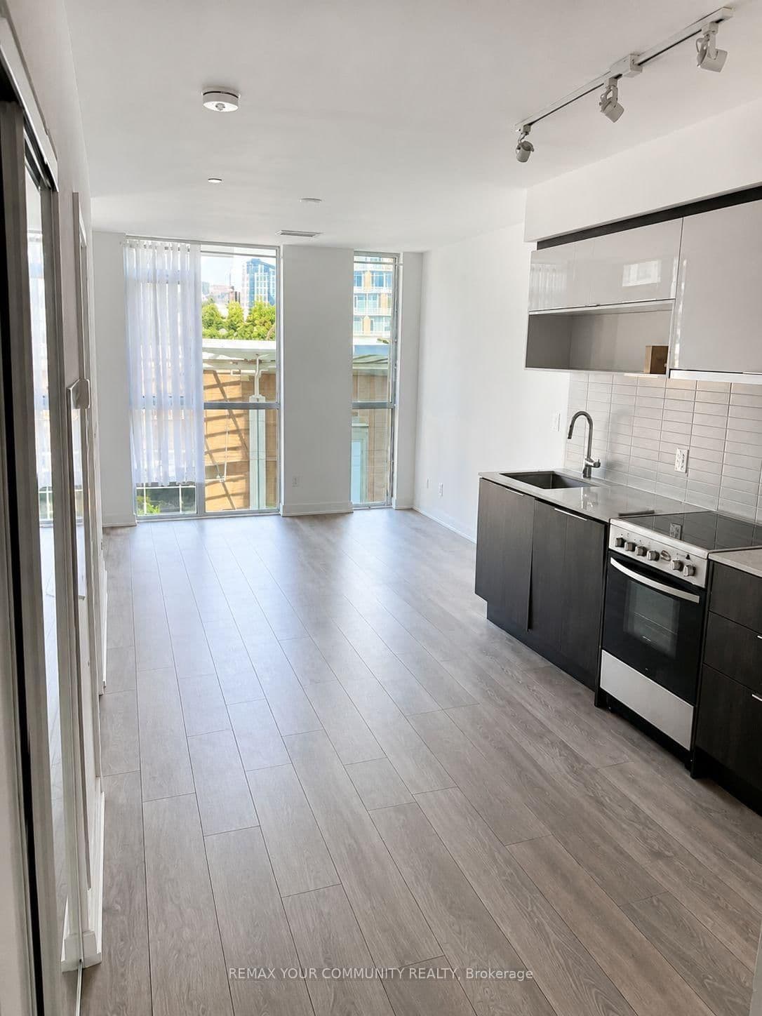 159 Wellesley Street E, Unit 404 thumbnail 3