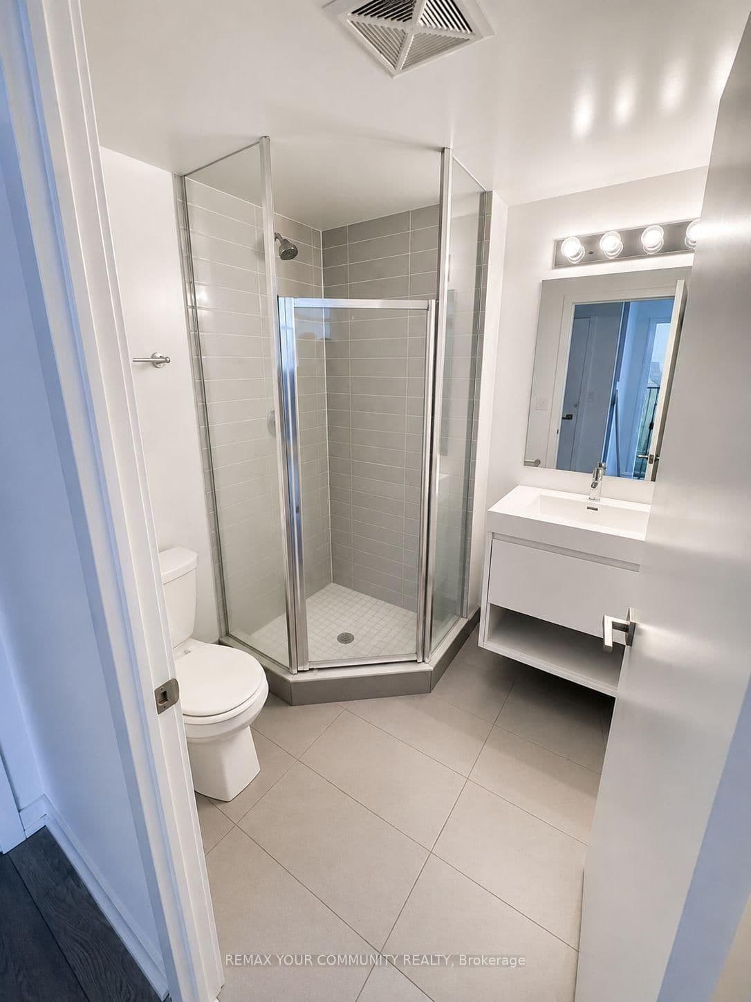 159 Wellesley Street E, Unit 404 thumbnail 5