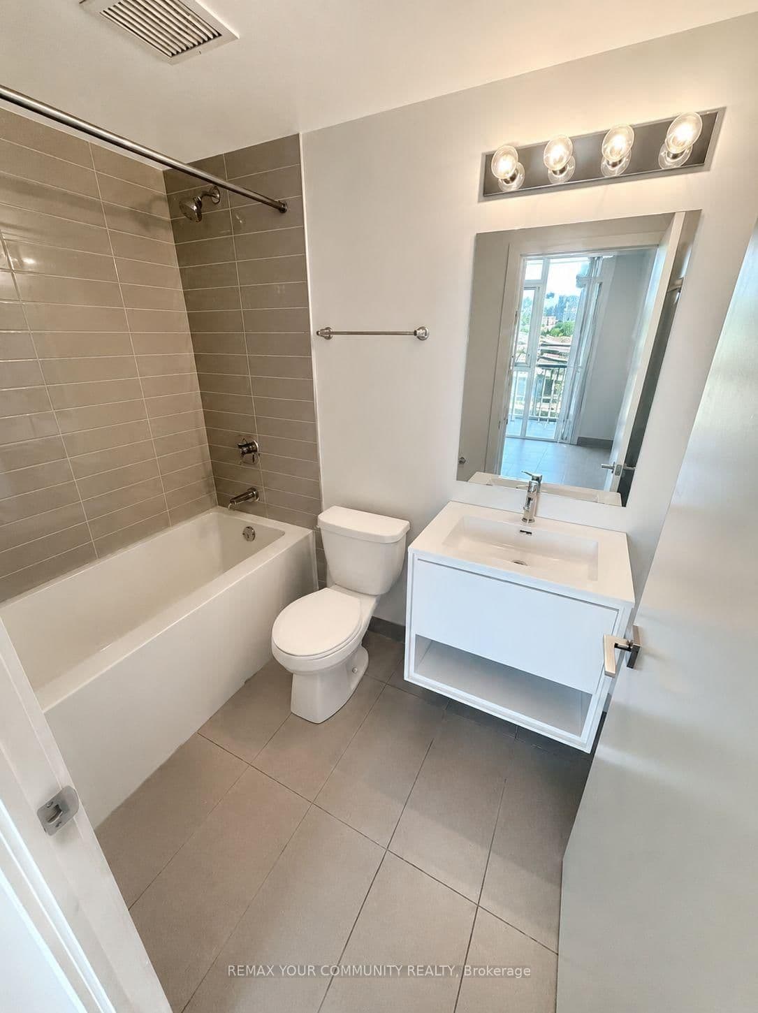 159 Wellesley Street E, Unit 404 thumbnail 7