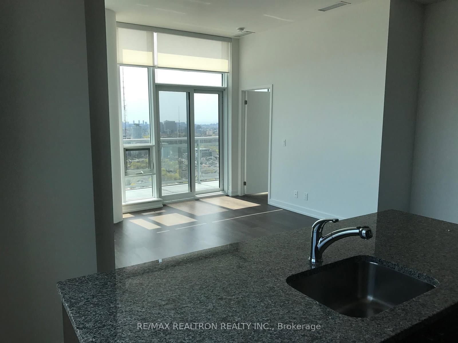 98 Lillian Street, Unit Ph 3316 thumbnail 21