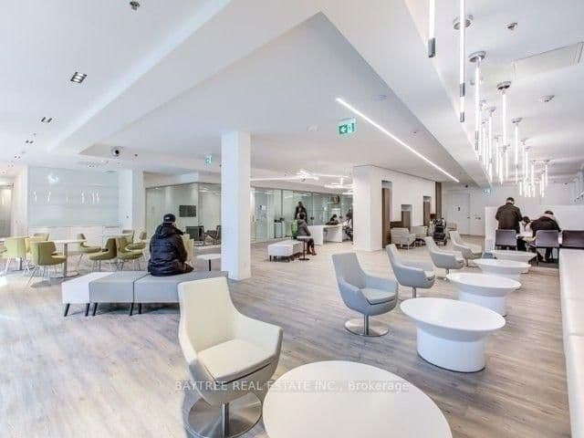 181 Dundas Street E, Unit 3207 thumbnail 15