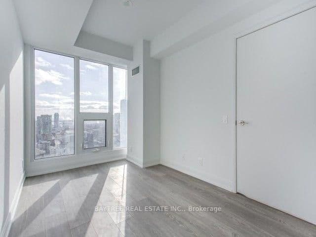 181 Dundas Street E, Unit 3207 thumbnail 2