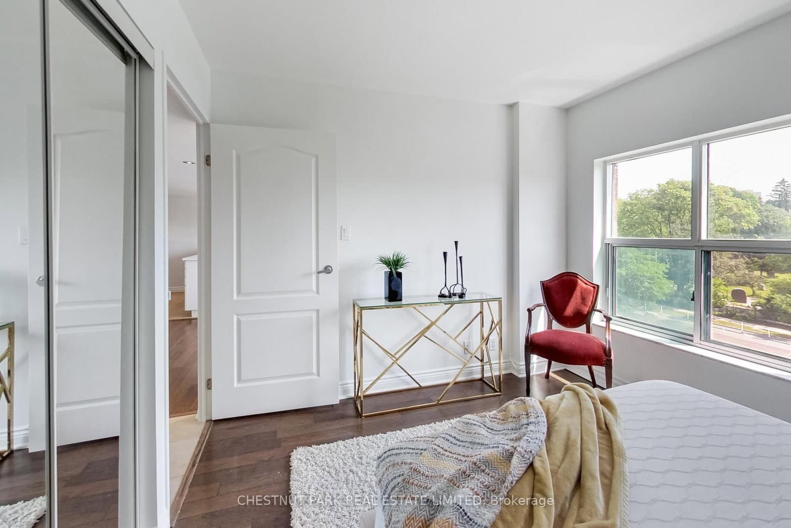 97 Lawton Boulevard, Unit 201 thumbnail 9