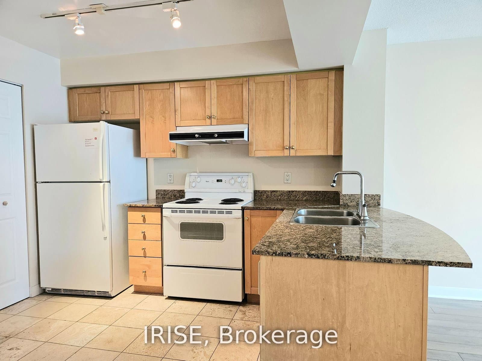 323 Richmond Street E, Unit 611 thumbnail 2