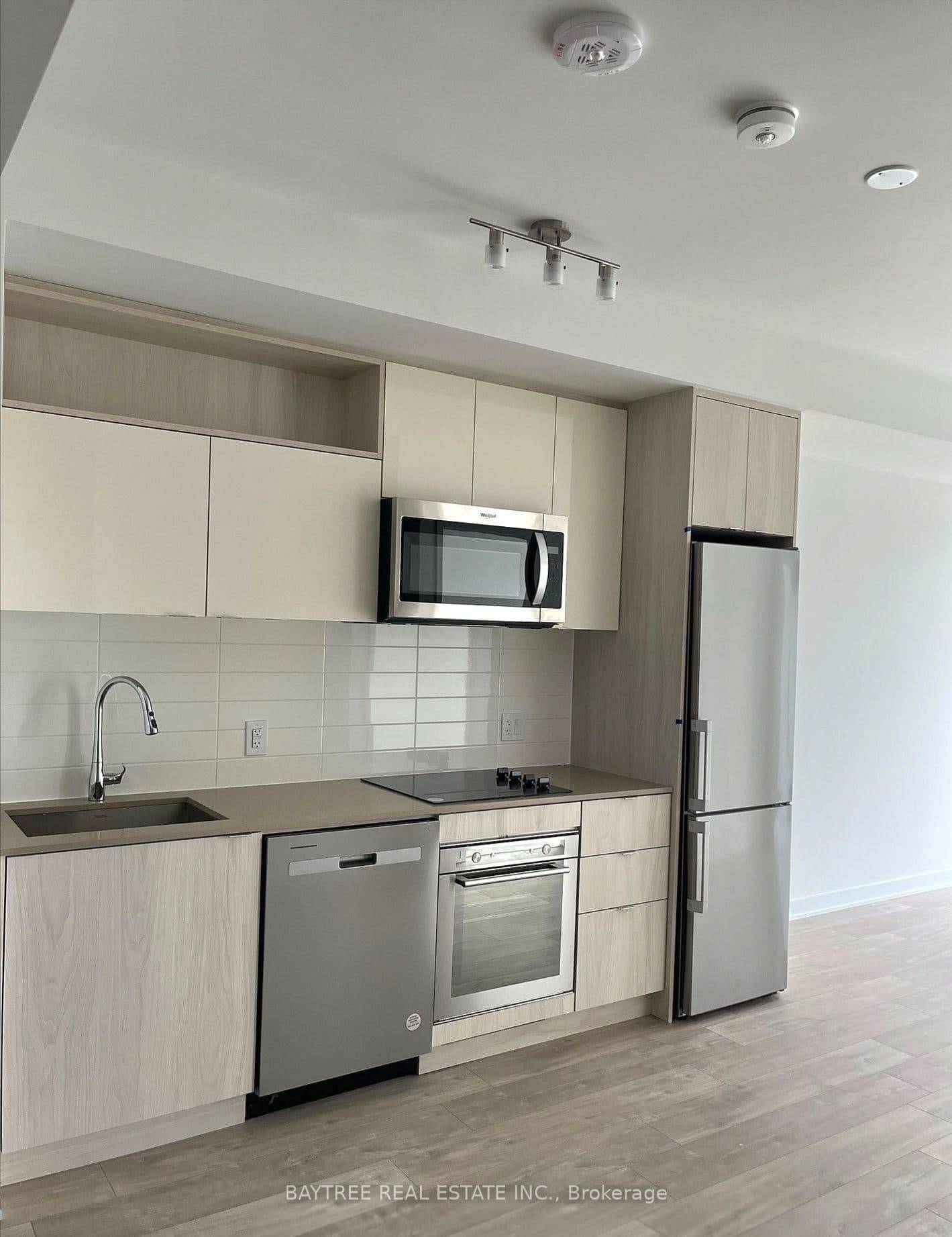60 Princess Street, Unit 722 SE
