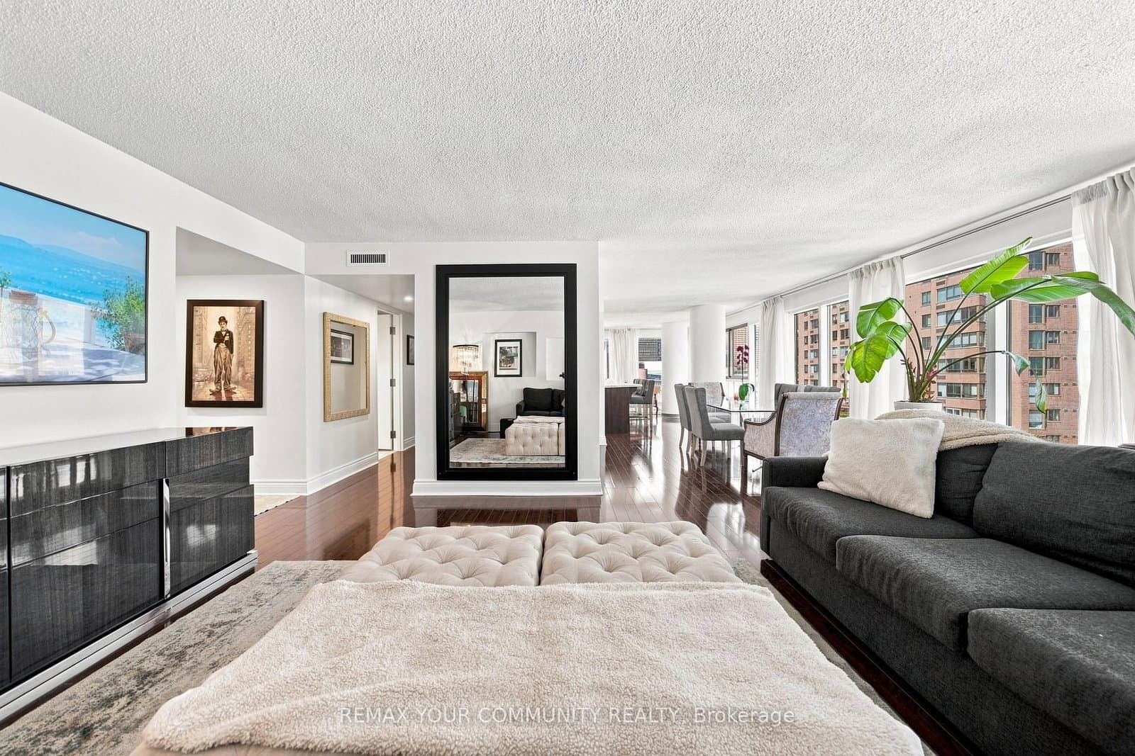 251 Queens Quay, Unit 705 thumbnail 13