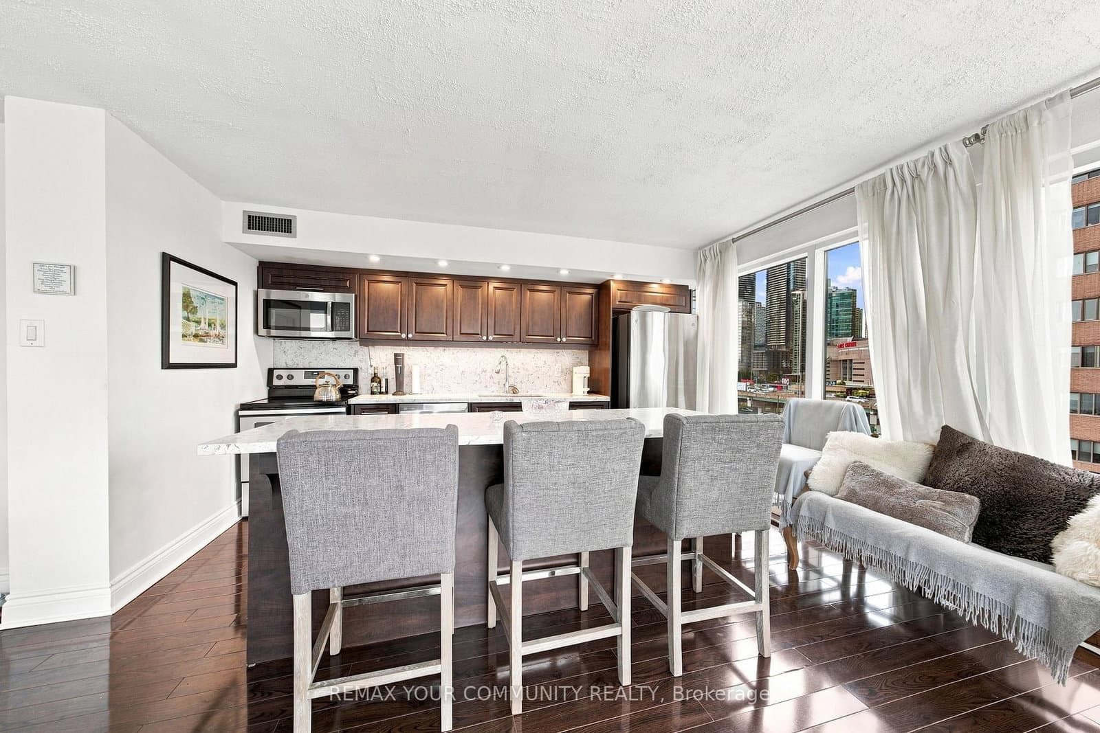 251 Queens Quay, Unit 705 thumbnail 21