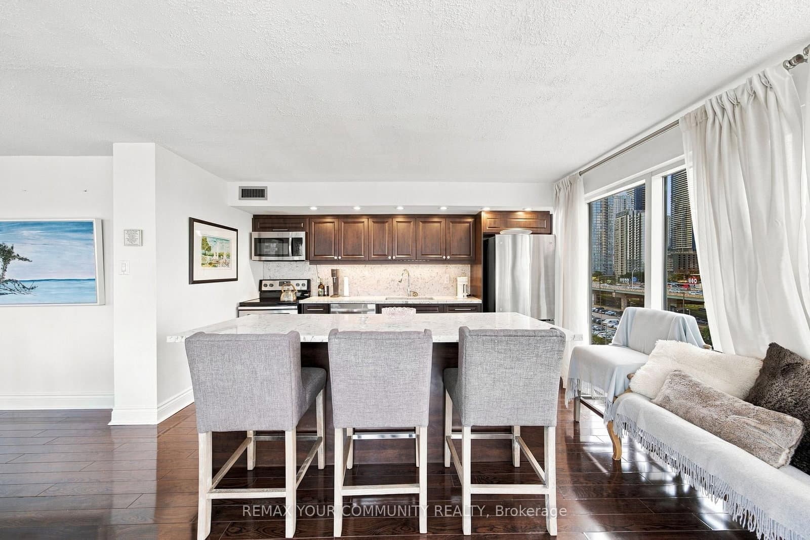 251 Queens Quay, Unit 705 thumbnail 22