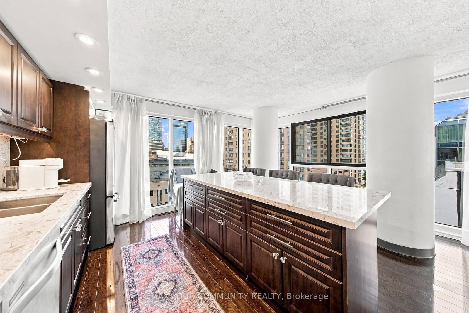 251 Queens Quay, Unit 705 thumbnail 25