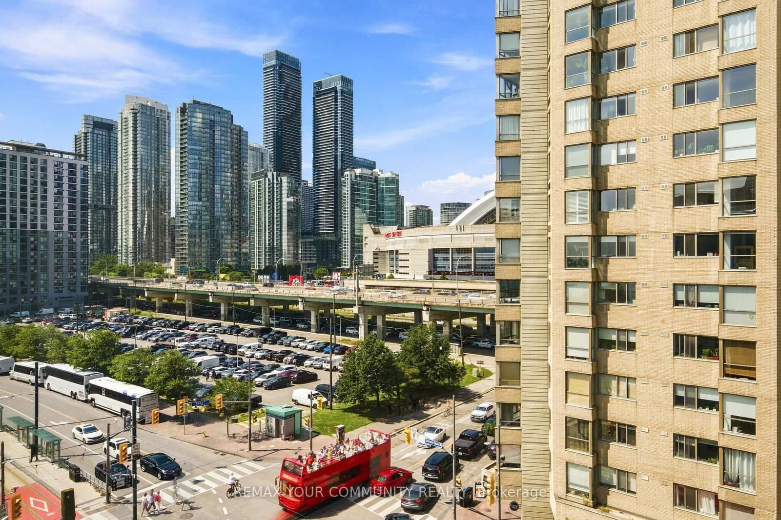 251 Queens Quay, Unit 705 thumbnail 36