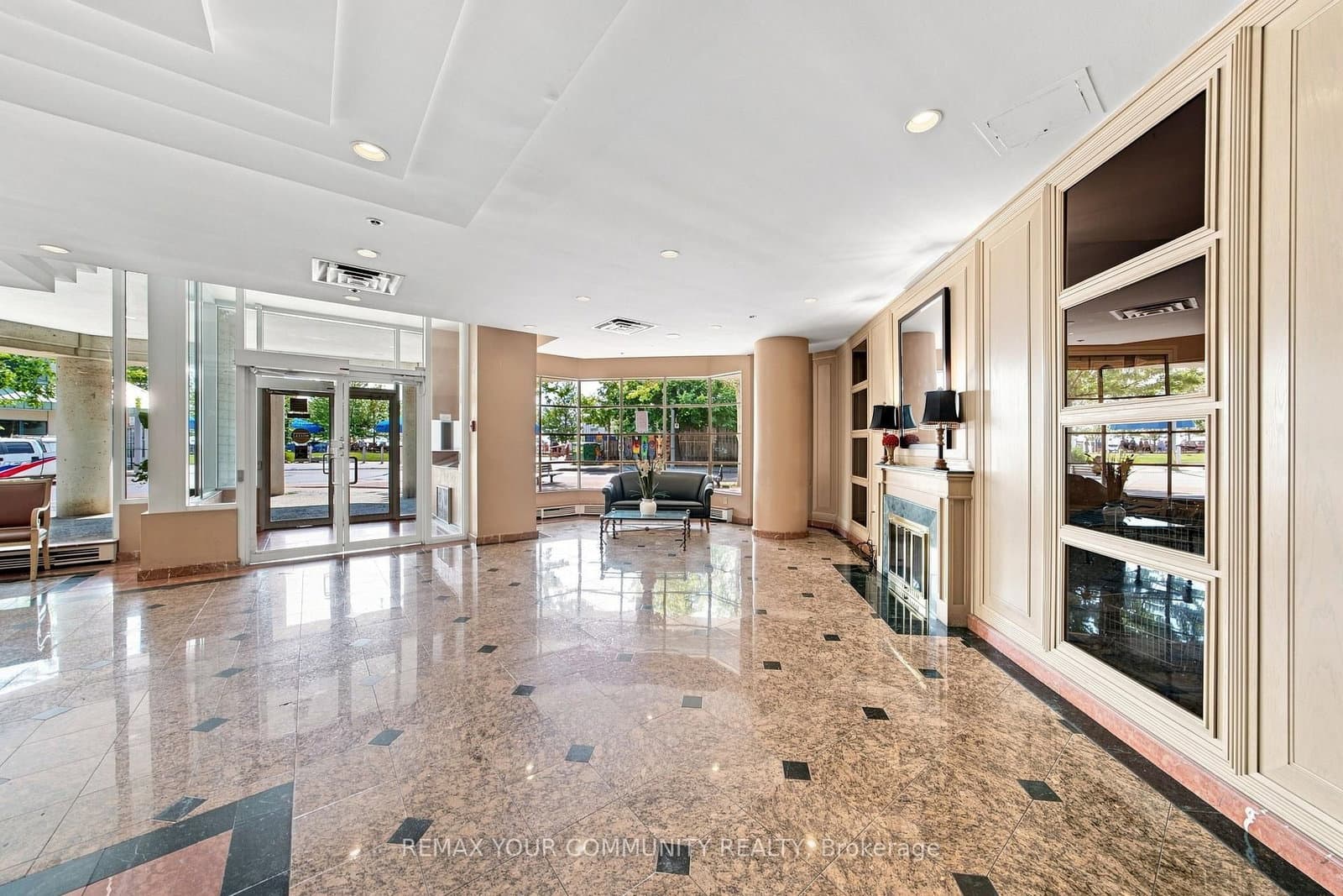 251 Queens Quay, Unit 705 thumbnail 47