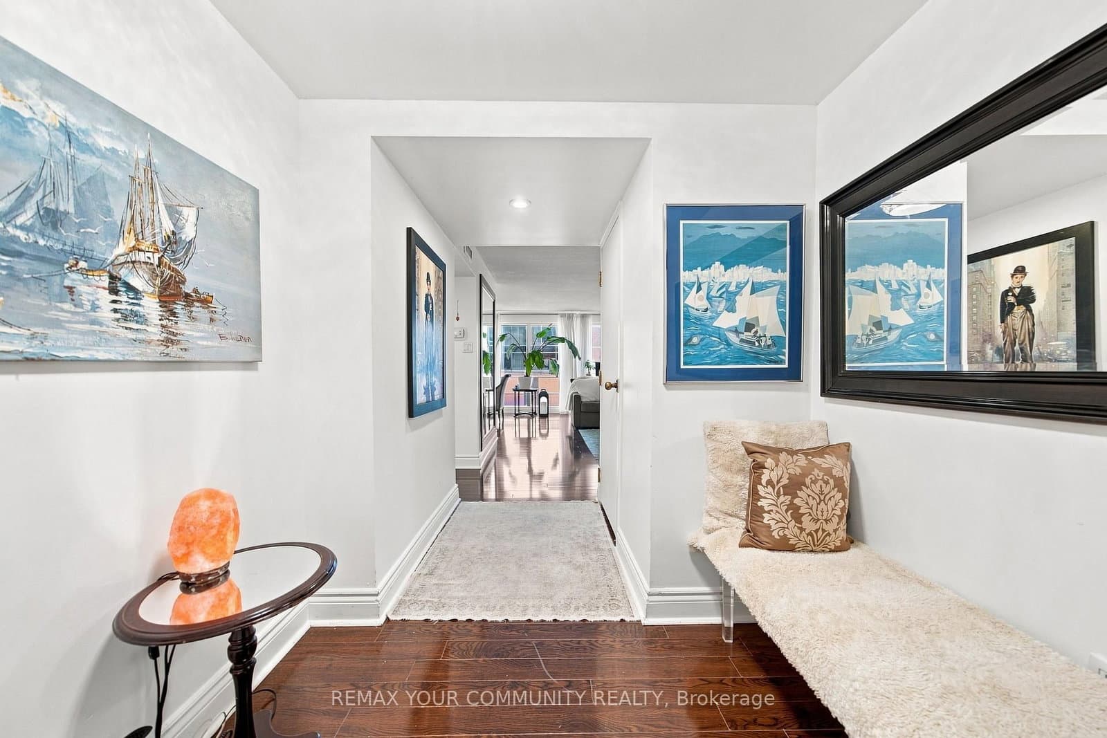 251 Queens Quay, Unit 705 thumbnail 5