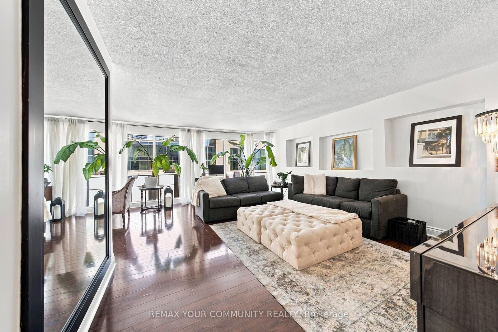 251 Queens Quay, Unit 705 thumbnail 6