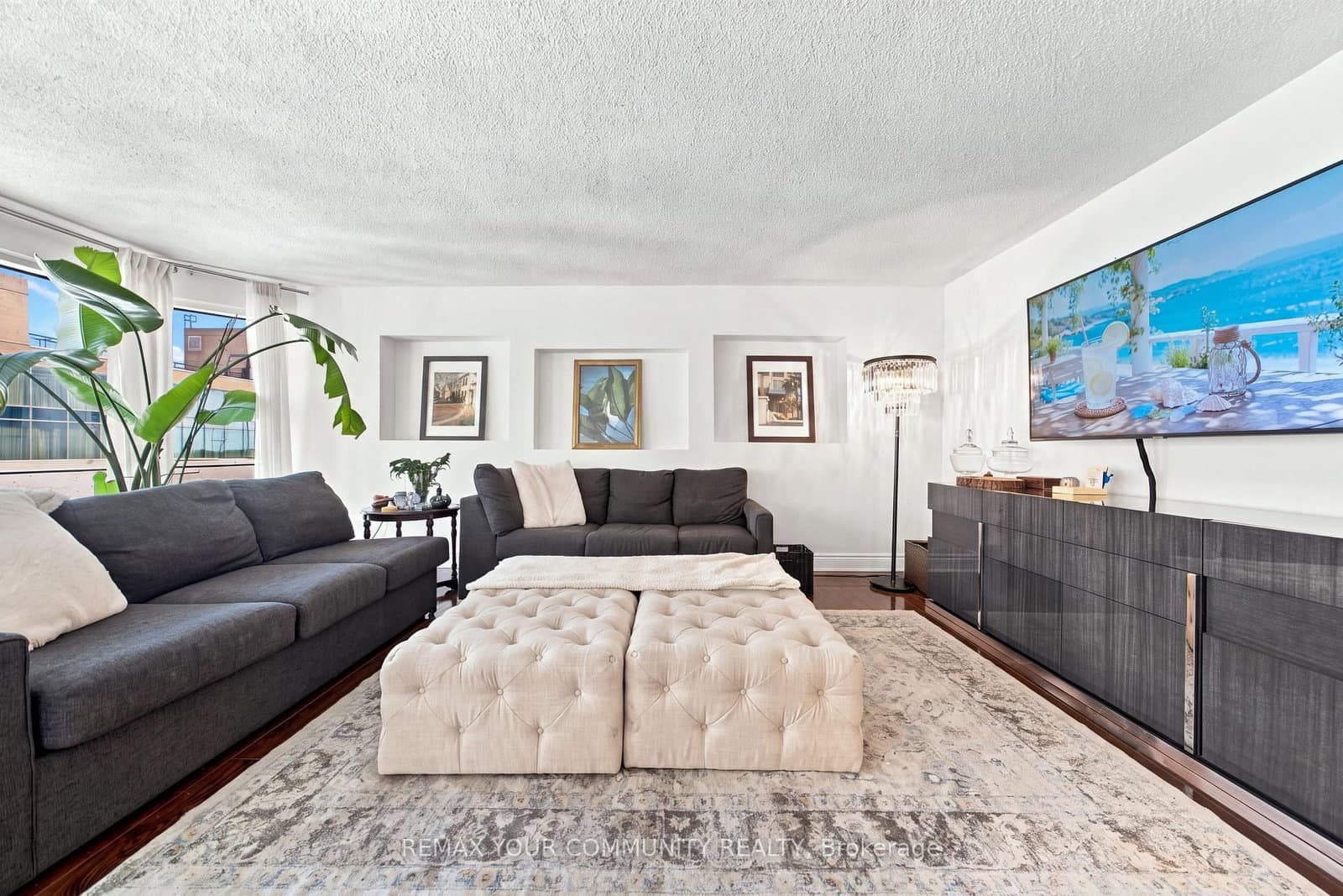 251 Queens Quay, Unit 705 thumbnail 7