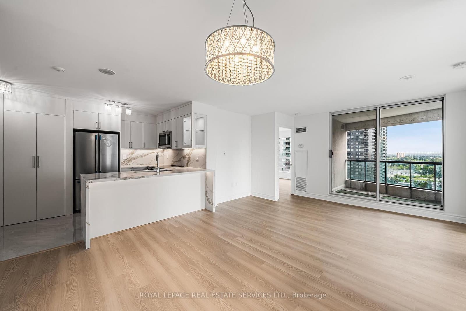 #1912 - 7 Lorraine Drive