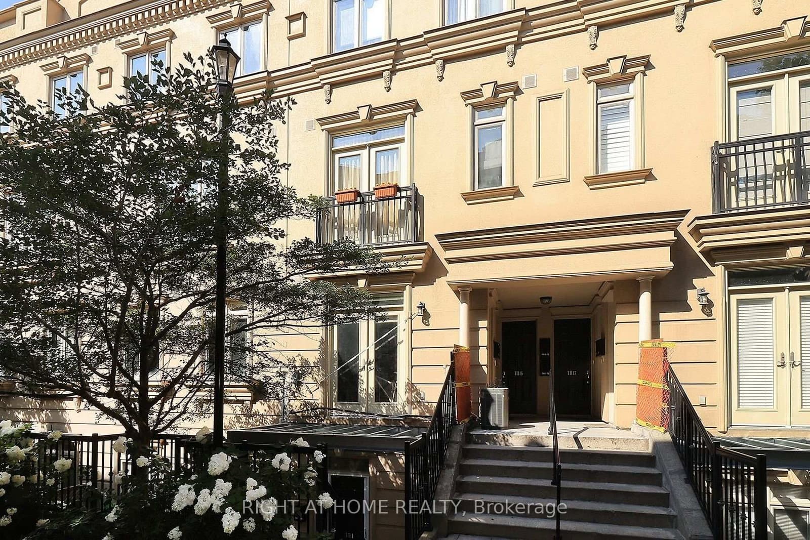 78 Carr Street, Unit TH12 thumbnail 2
