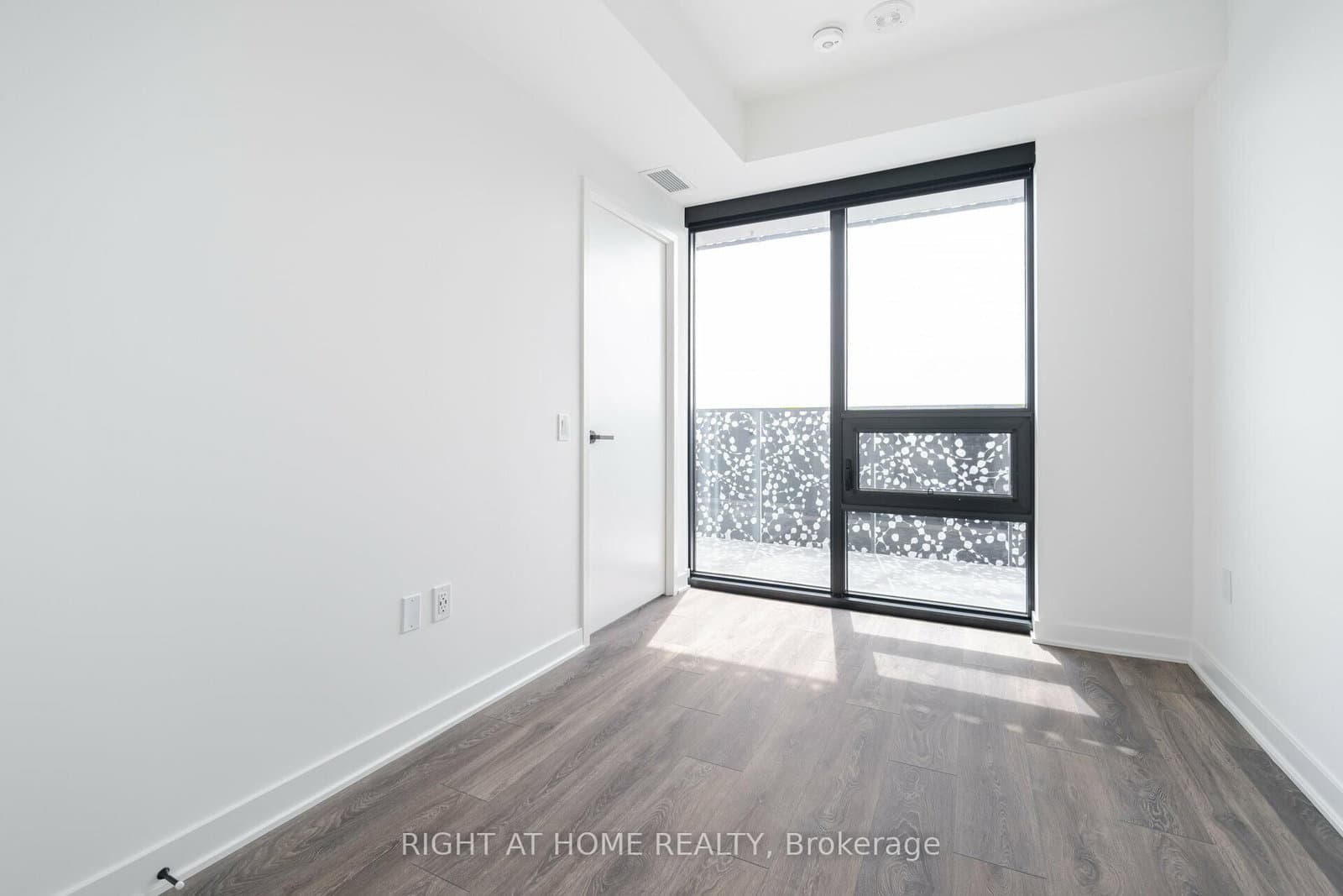 55 Charles Street E, Unit 4403 thumbnail 24