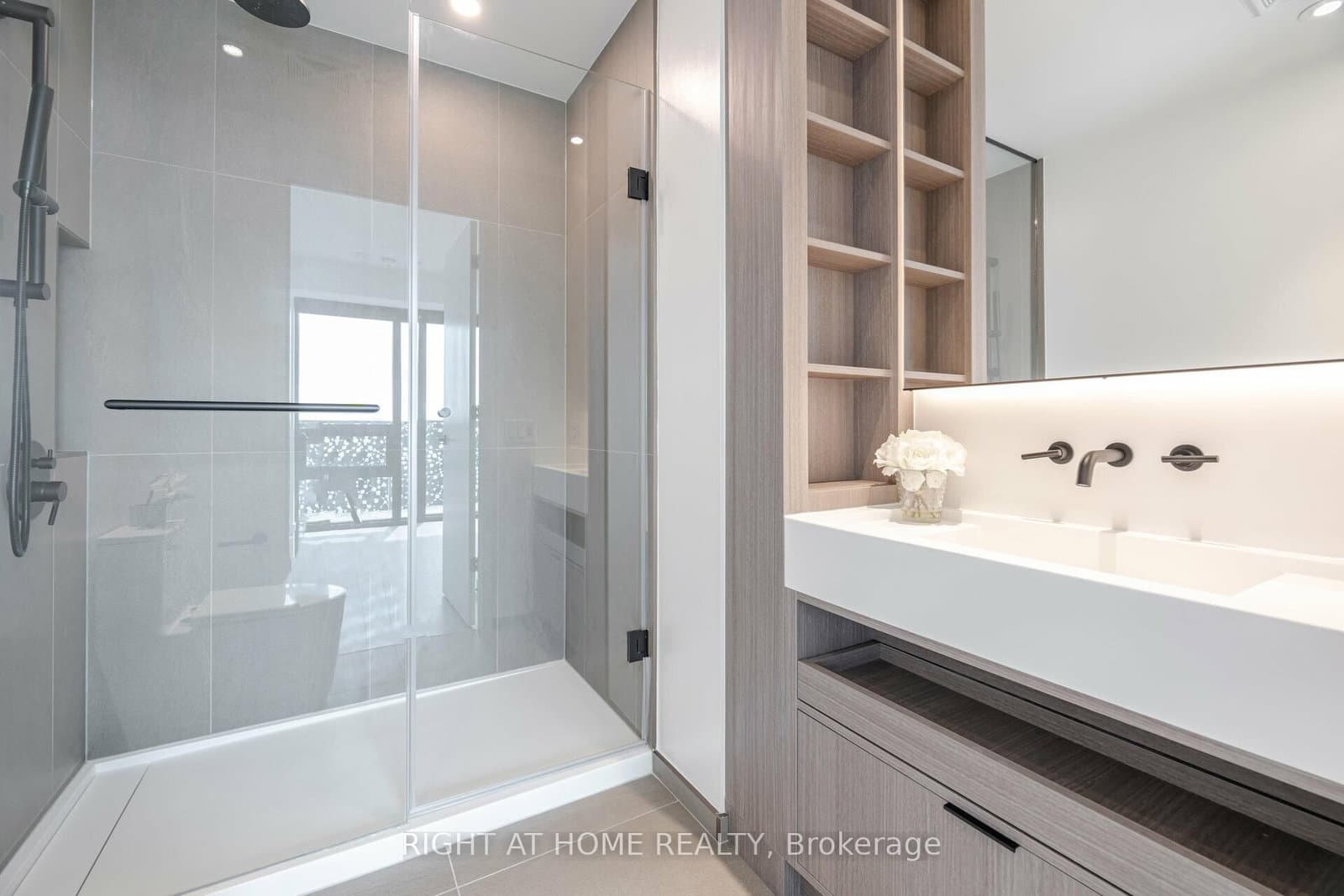 55 Charles Street E, Unit 4403 thumbnail 28
