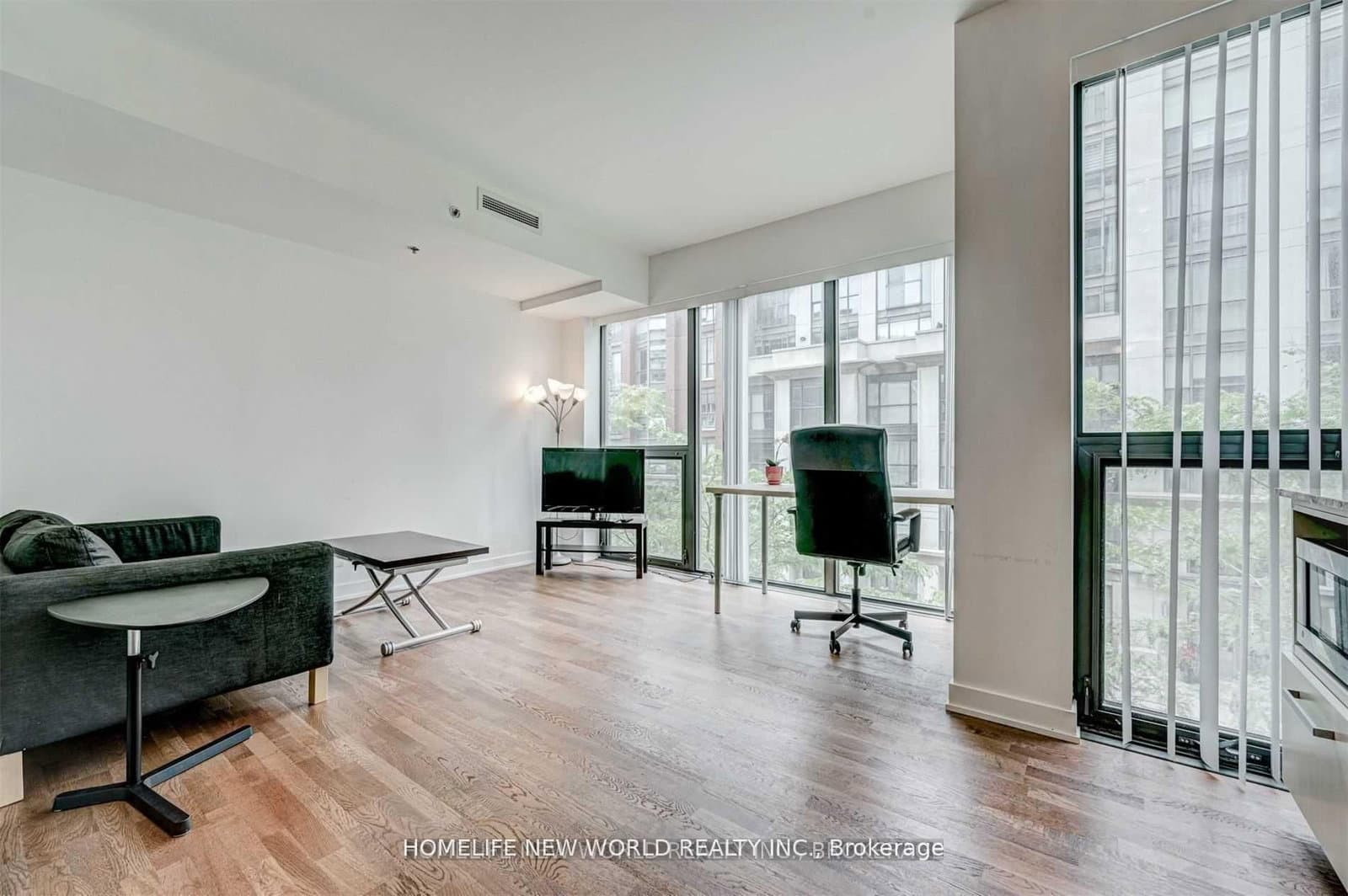 15 Beverley Street, Unit 310 thumbnail 2
