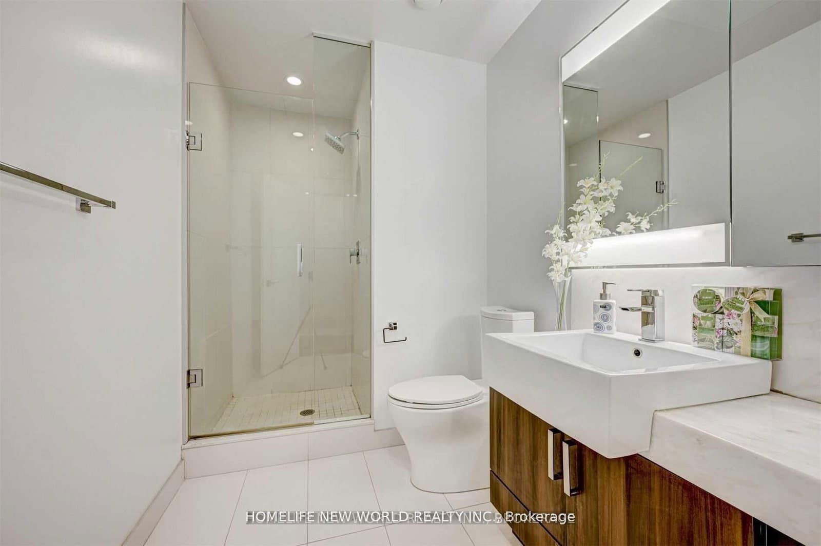 15 Beverley Street, Unit 310 thumbnail 5