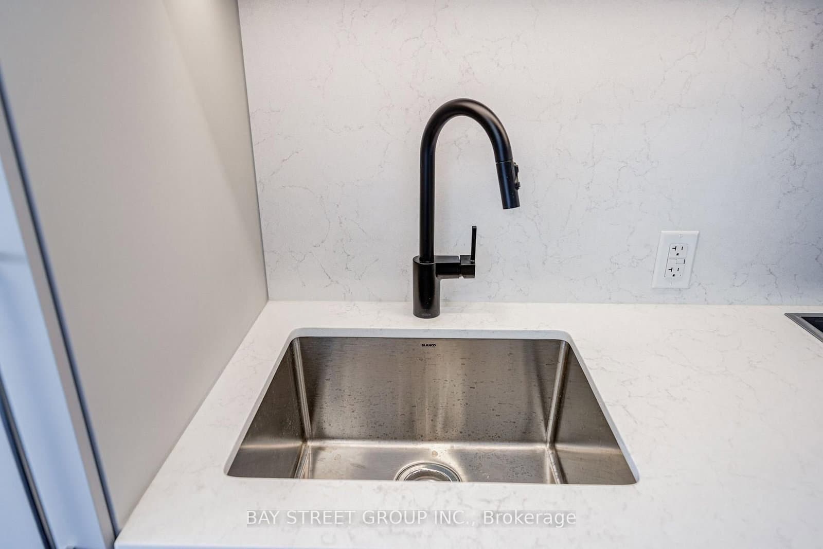 609 Sherbourne Street, Unit 4001 thumbnail 20