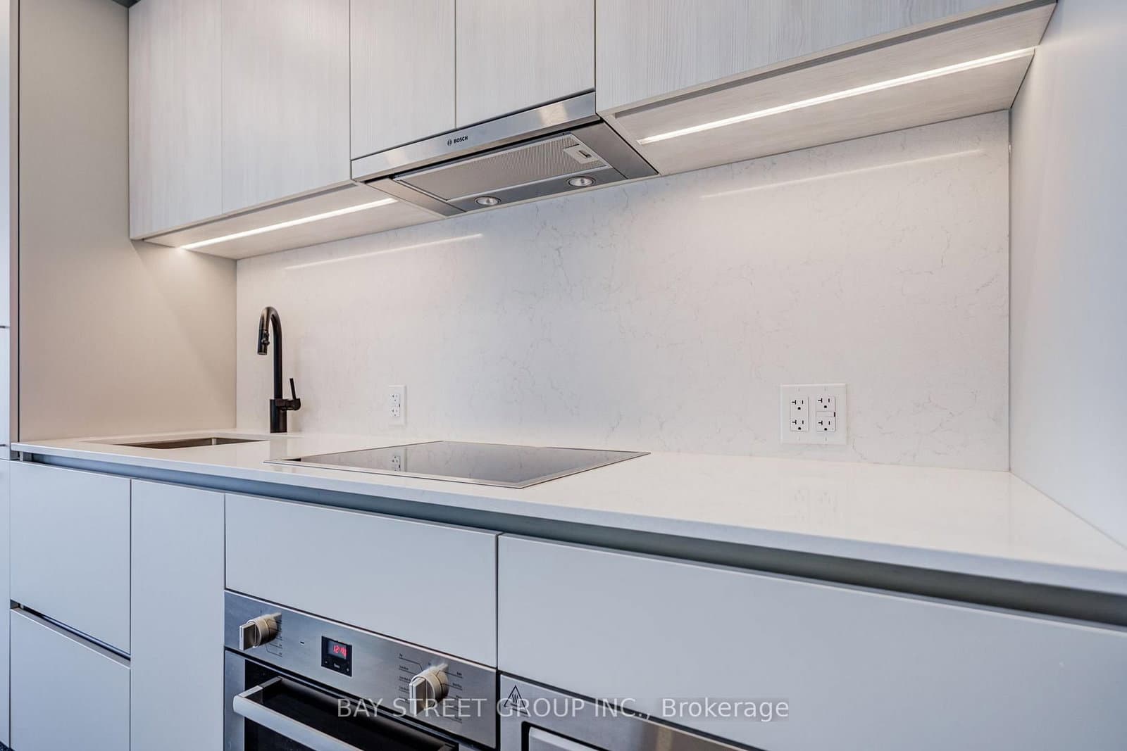 609 Sherbourne Street, Unit 4001 thumbnail 23