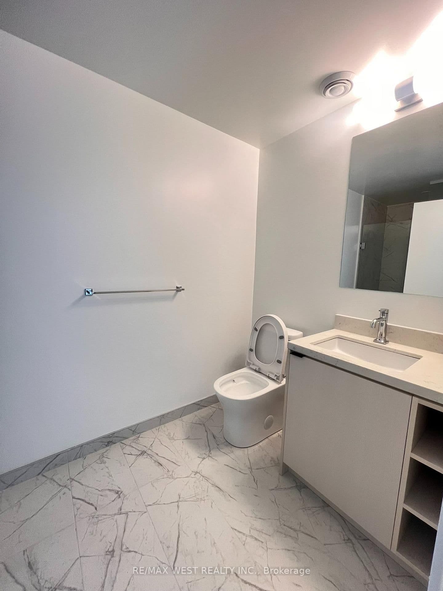 252 Church Street, Unit 4201 thumbnail 8