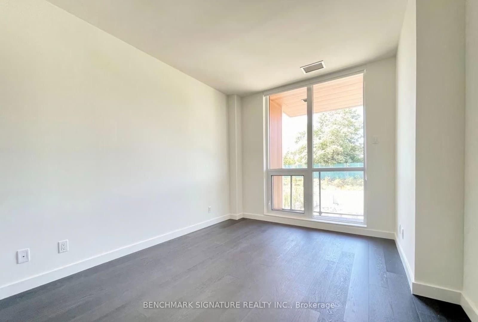 25 Mcmahon Drive, Unit V306 thumbnail 2