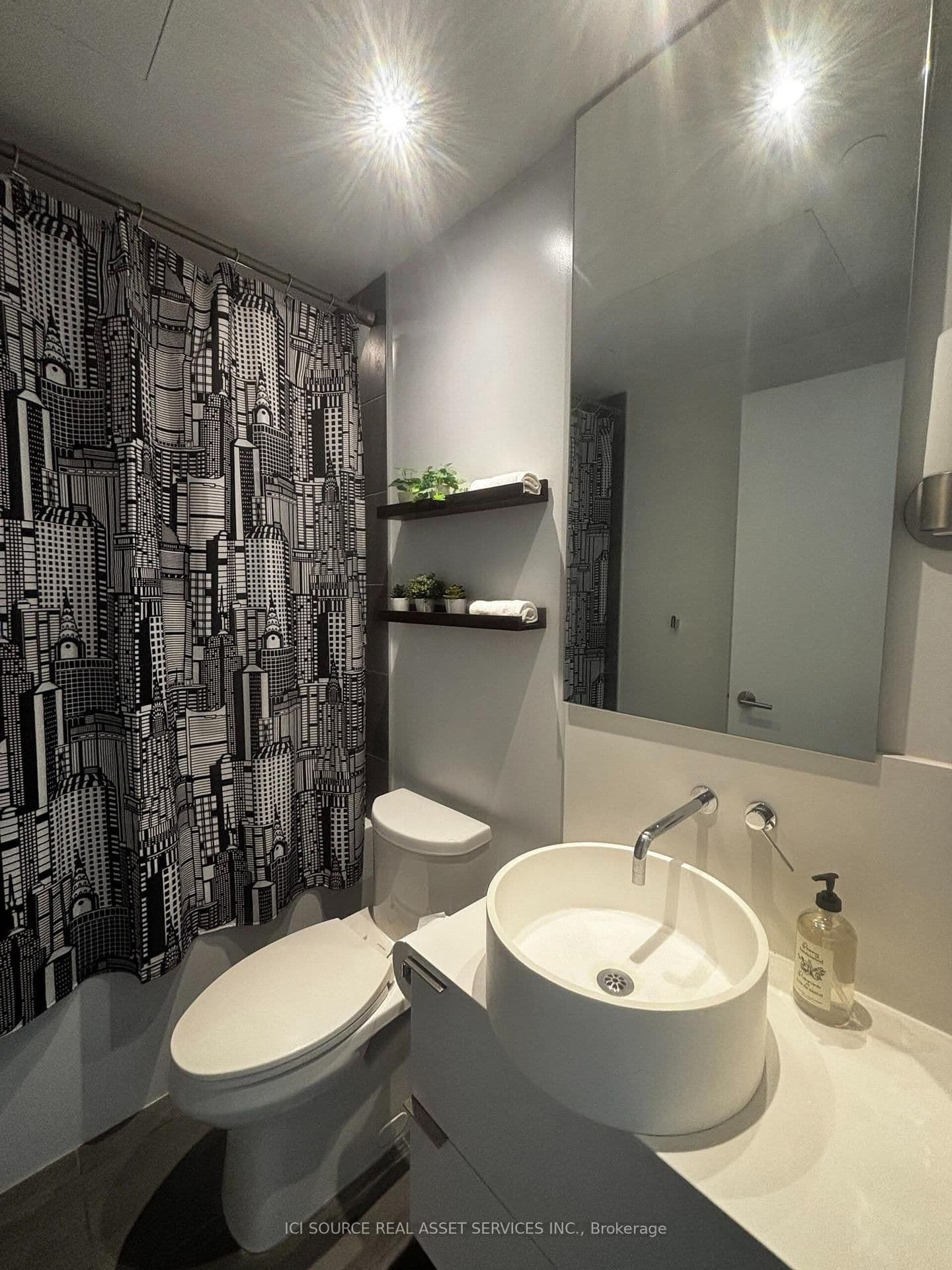 185 Roehampton Avenue, Unit 1304 thumbnail 13