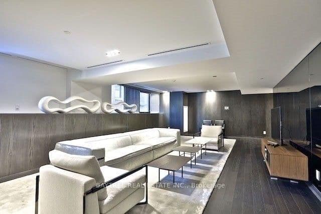 15 Beverley Street, Unit 608 thumbnail 18