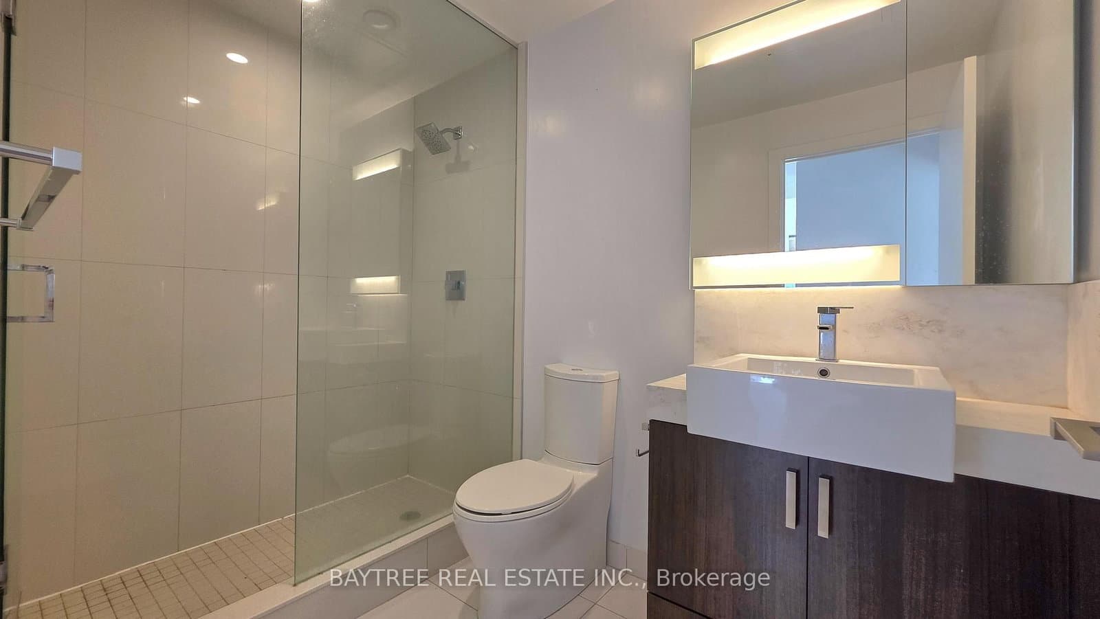 15 Beverley Street, Unit 608 thumbnail 7