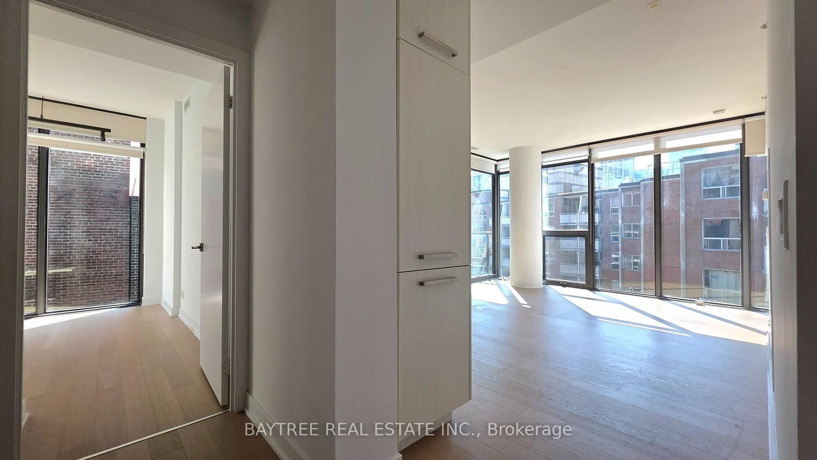 15 Beverley Street, Unit 608 thumbnail 8
