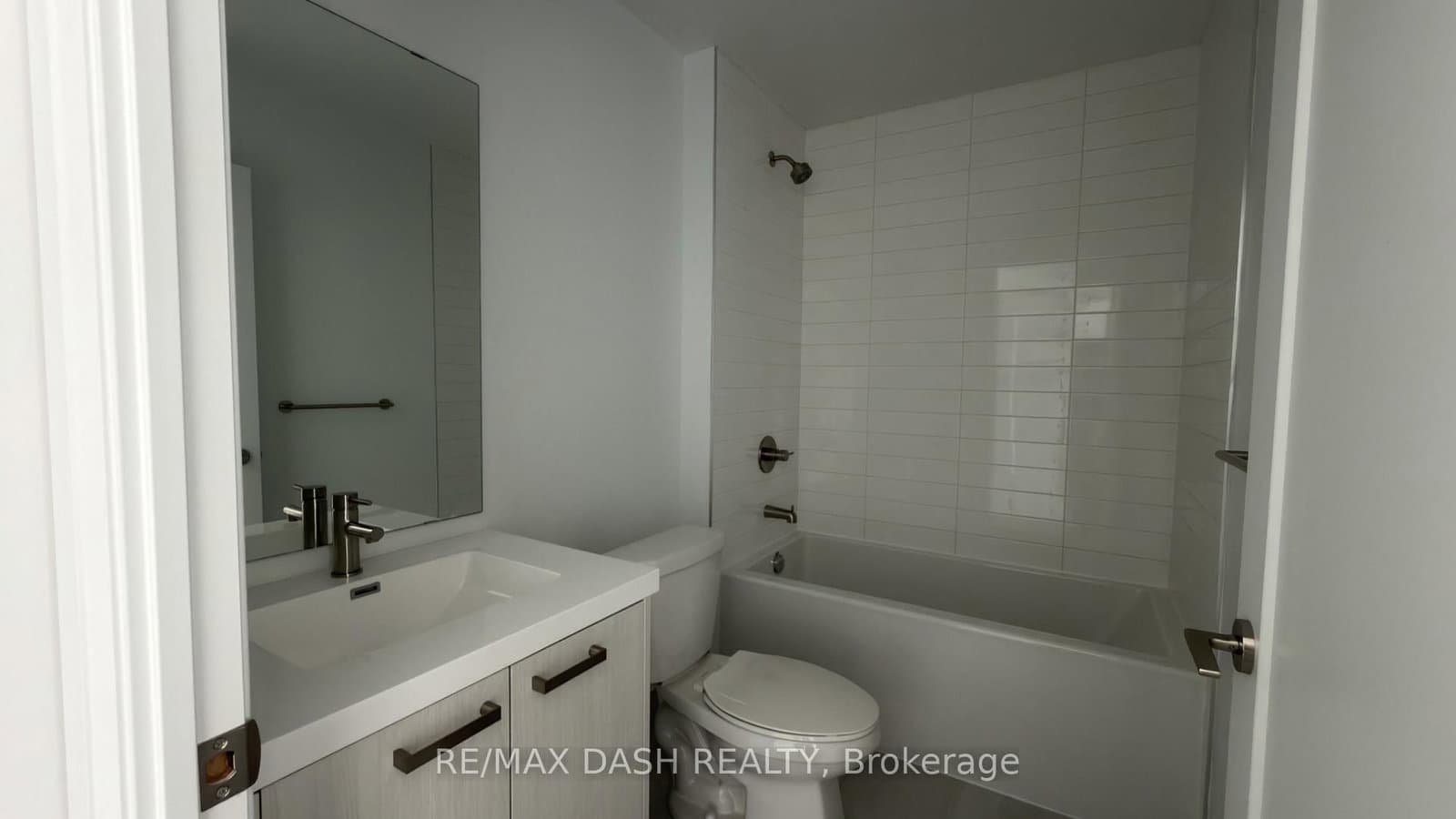 20 Soudan Avenue, Unit 3803 thumbnail 21
