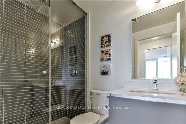 200 Bloor Street W, Unit 2902 thumbnail 17