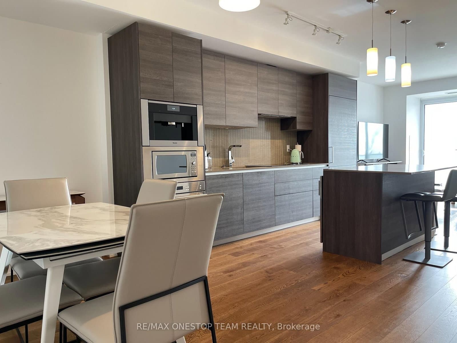 200 Bloor Street W, Unit 2902 thumbnail 5