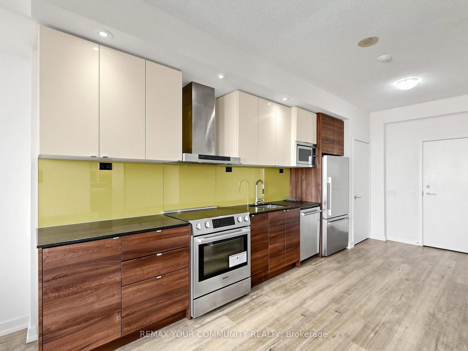 121 Mcmahon Drive, Unit 3302 thumbnail 15