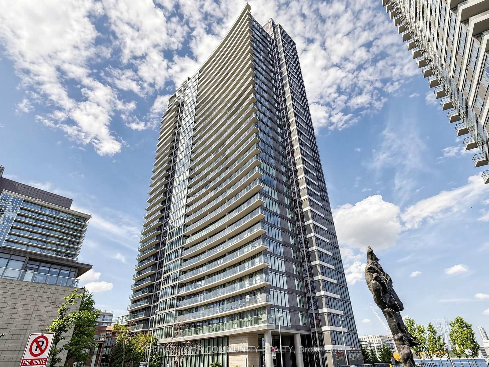 121 Mcmahon Drive, Unit 3302 thumbnail 3