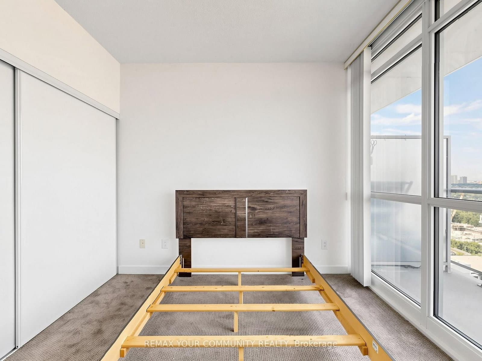 121 Mcmahon Drive, Unit 3302 thumbnail 9