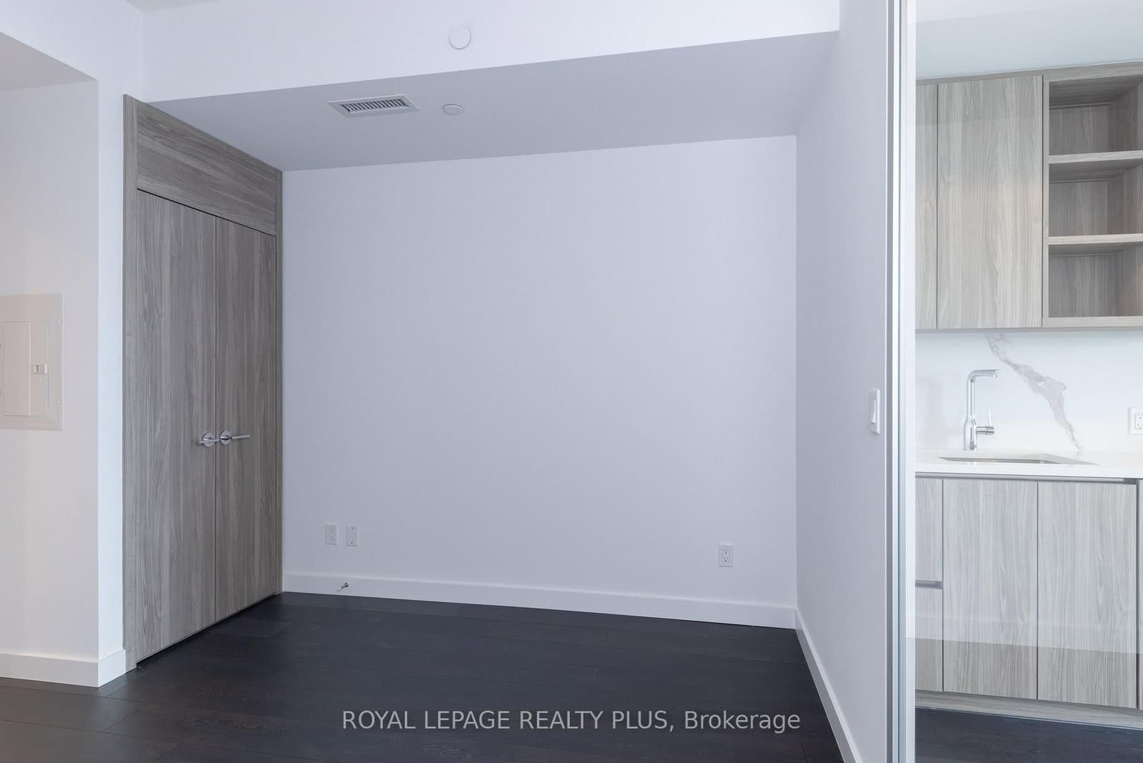 68 Esther Shiner Boulevard, Unit 662 thumbnail 13