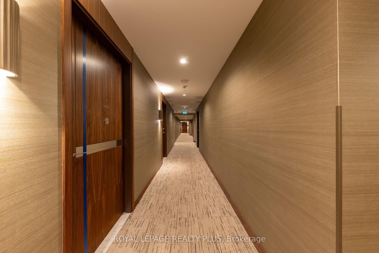 68 Esther Shiner Boulevard, Unit 662 thumbnail 3