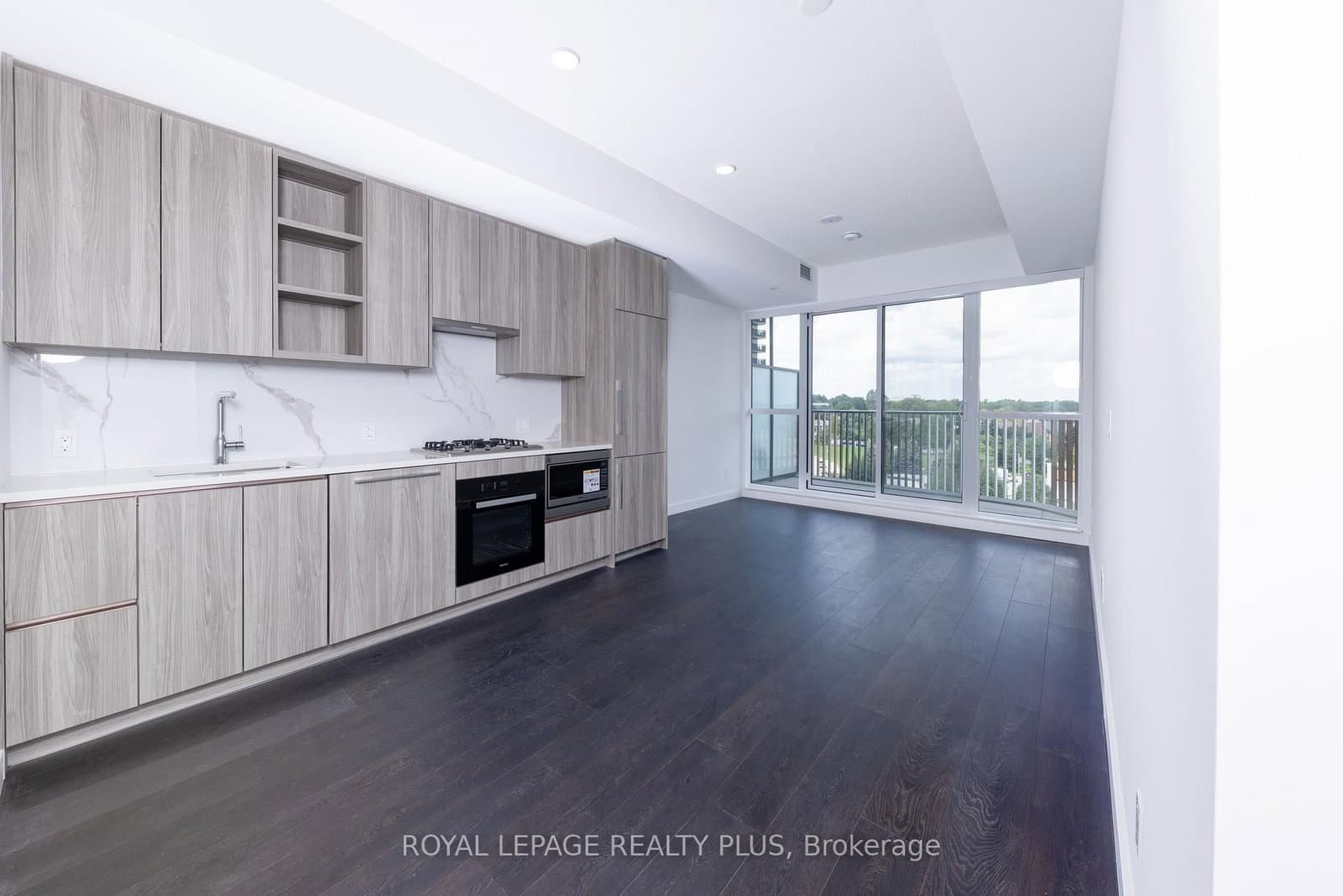 68 Esther Shiner Boulevard, Unit 662 thumbnail 5