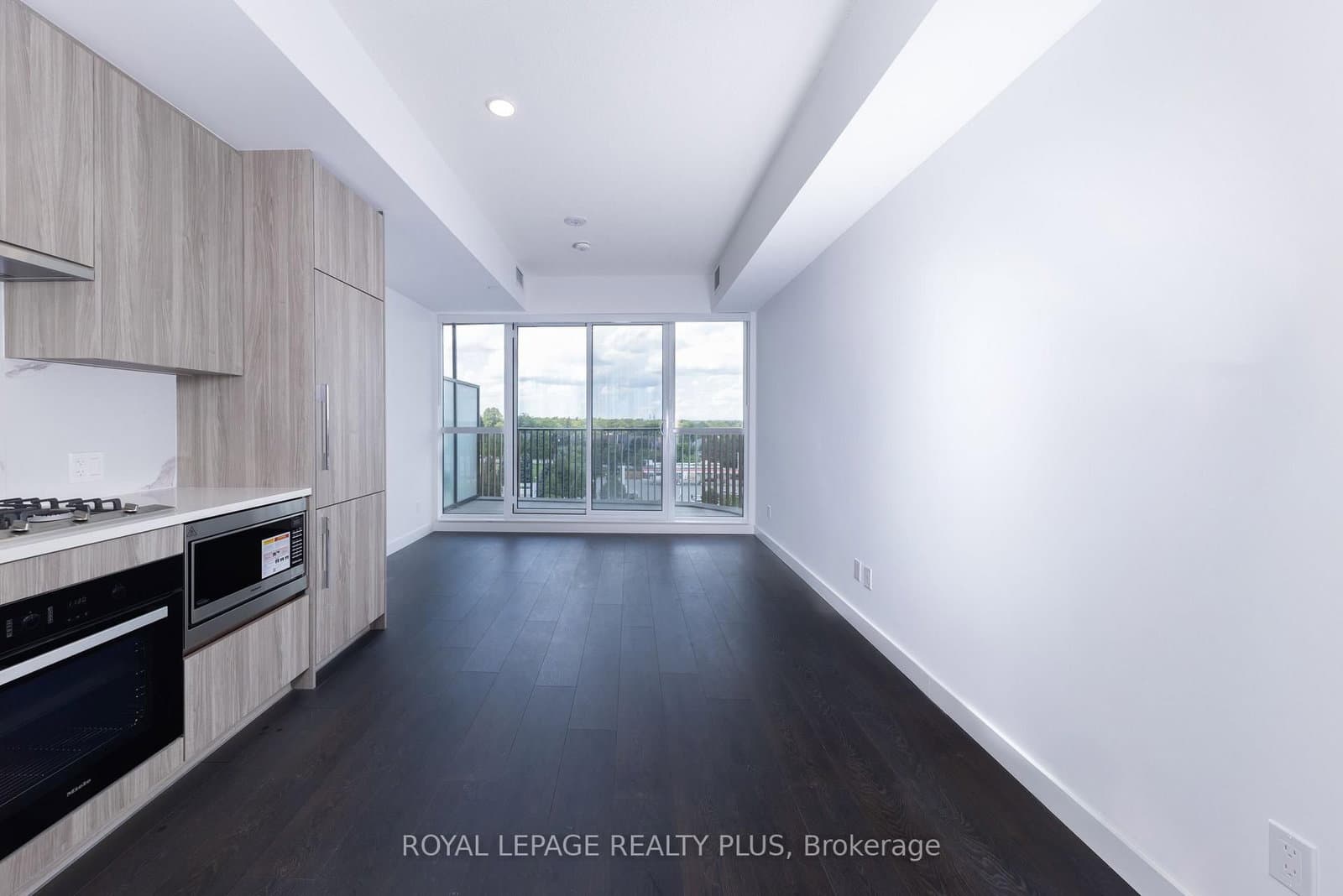 68 Esther Shiner Boulevard, Unit 662 thumbnail 6