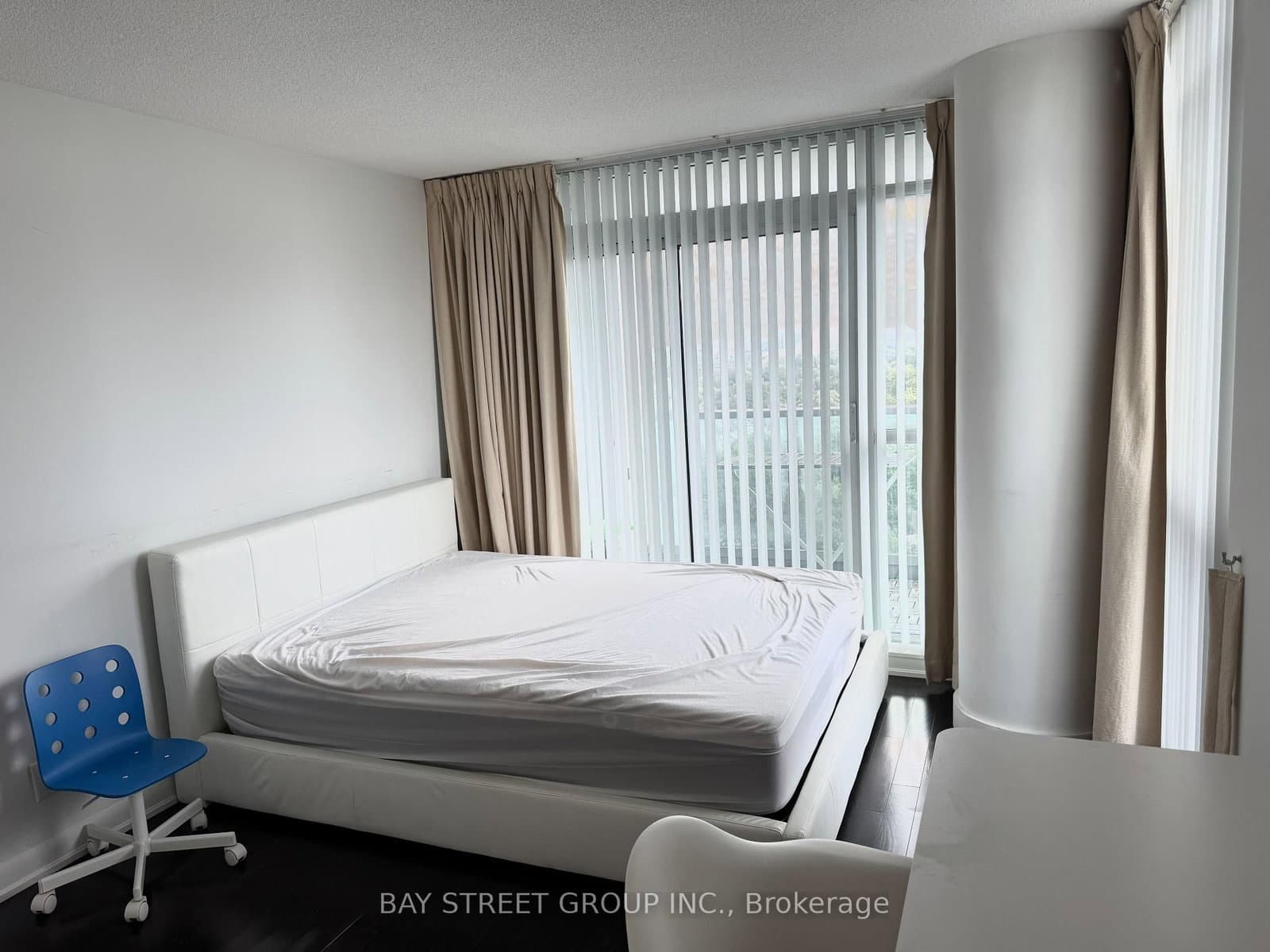 17 Anndale Drive, Unit 1612 thumbnail 5