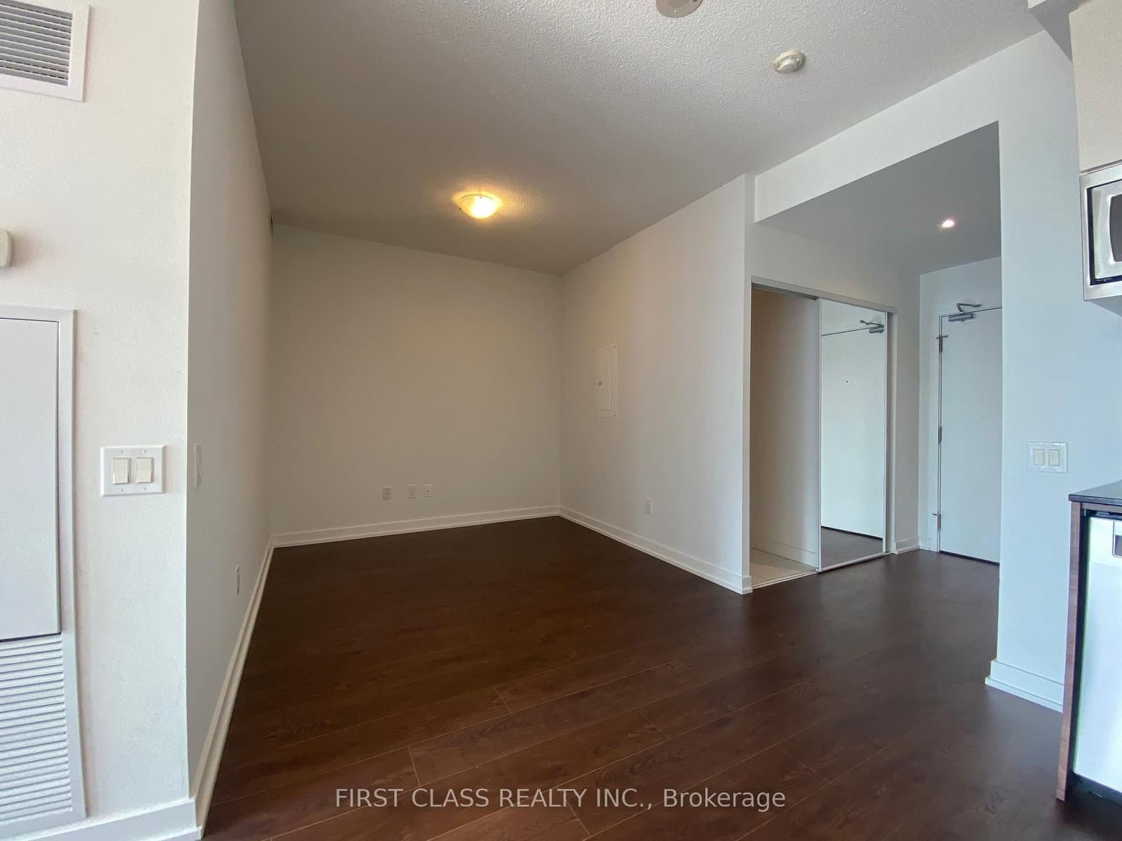 121 Mcmahon Drive, Unit 2510 thumbnail 5