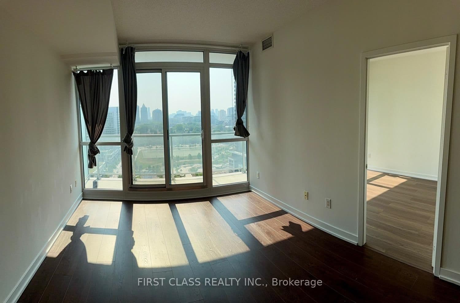 121 Mcmahon Drive, Unit 2510 thumbnail 6