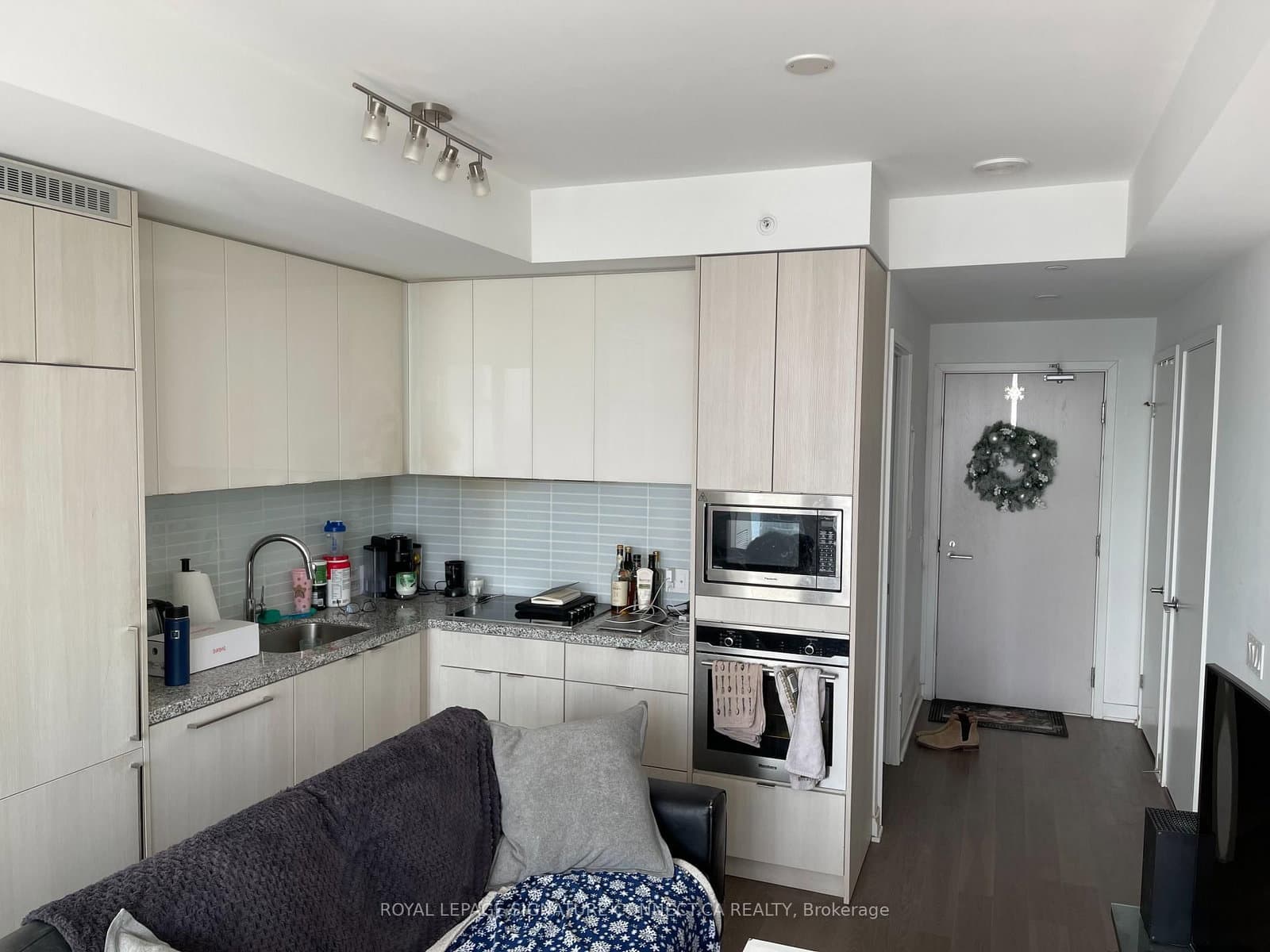 115 Blue Jays Way, Unit 4003 thumbnail 2